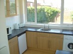 Self contained flat down Balby Rd