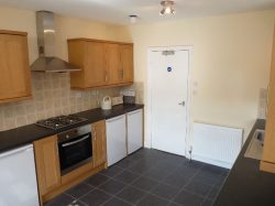 Single Room [5] | All-Inclusive | Town Centre, Doncaster